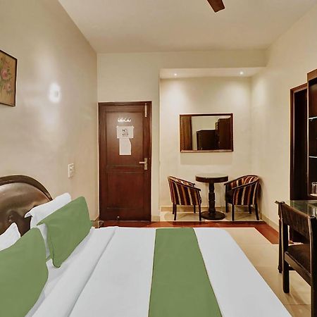 Hotel Fabexpress Lloyd House Neu-Delhi Exterior foto