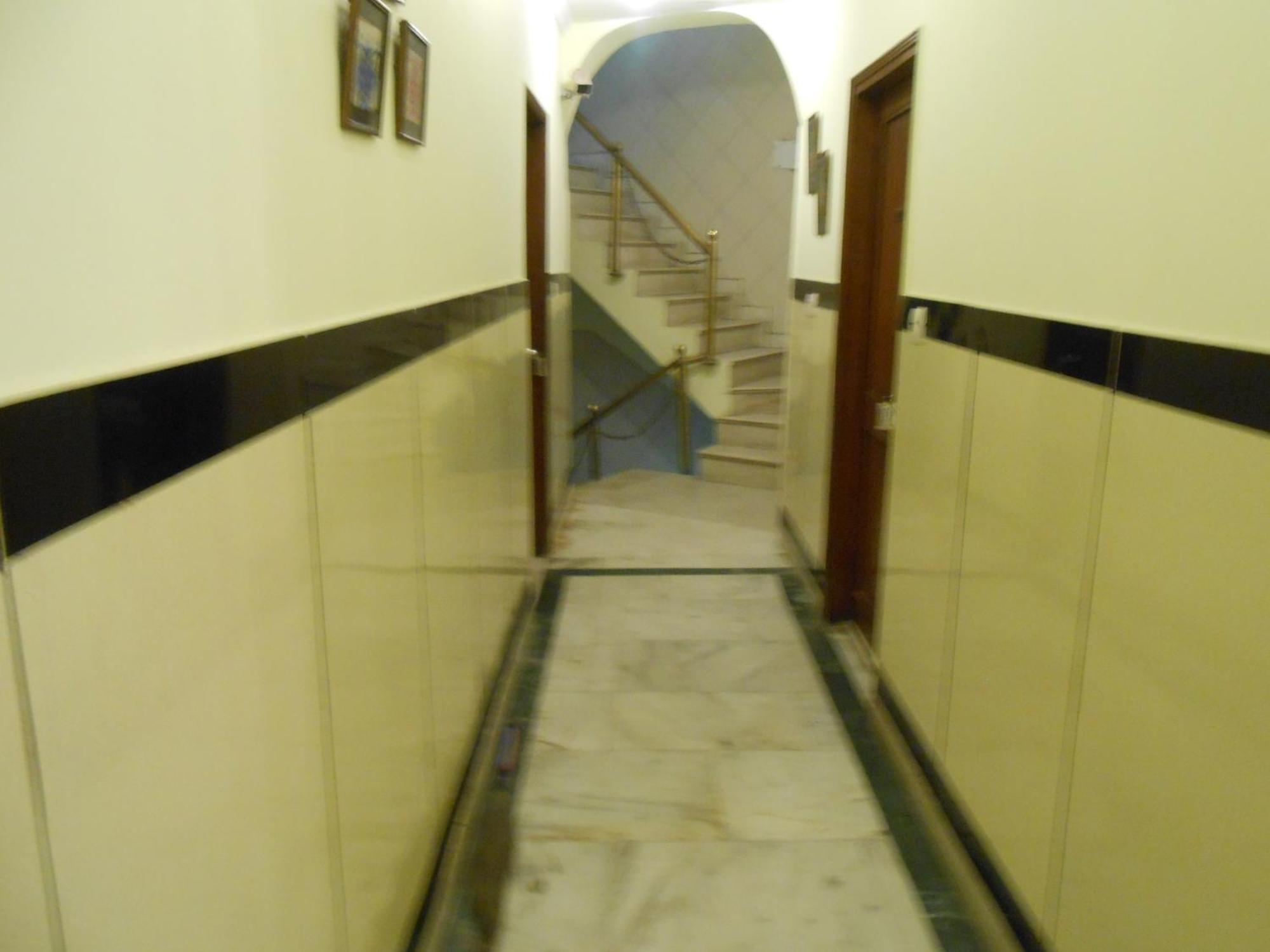 Hotel Fabexpress Lloyd House Neu-Delhi Exterior foto