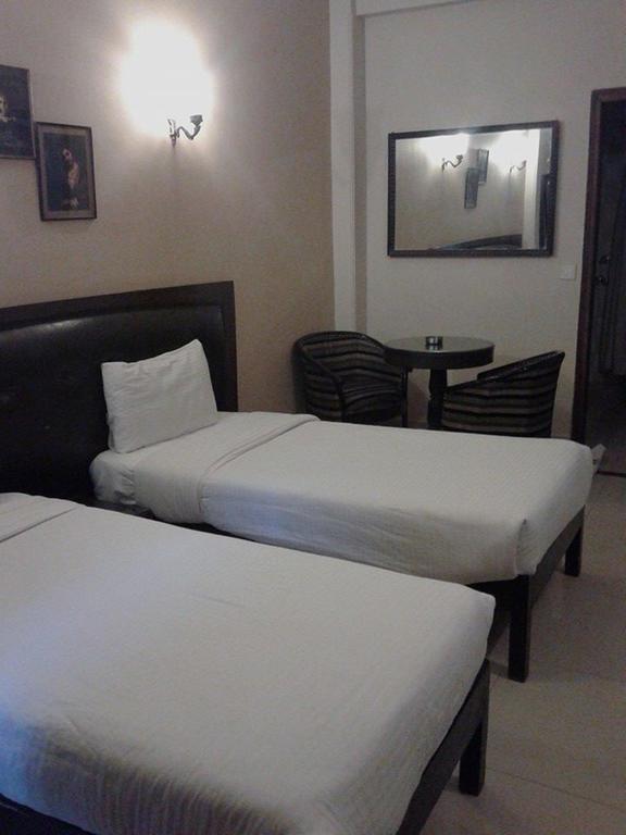 Hotel Fabexpress Lloyd House Neu-Delhi Exterior foto